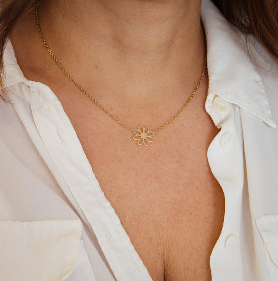 Bloom Flower Necklace in Gold